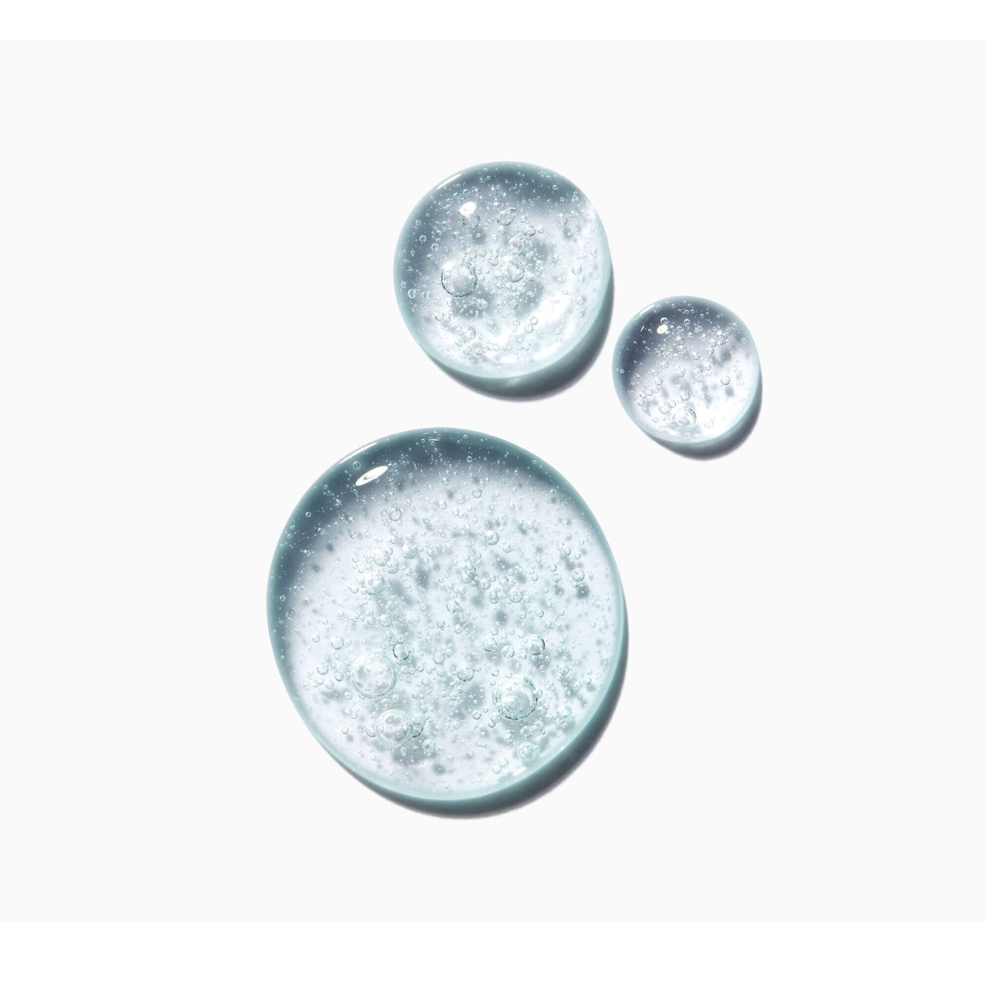 جينيسيس أوم شامبو بان دي ماس لزيادة كثافة الشعر المُعرض للتساقط