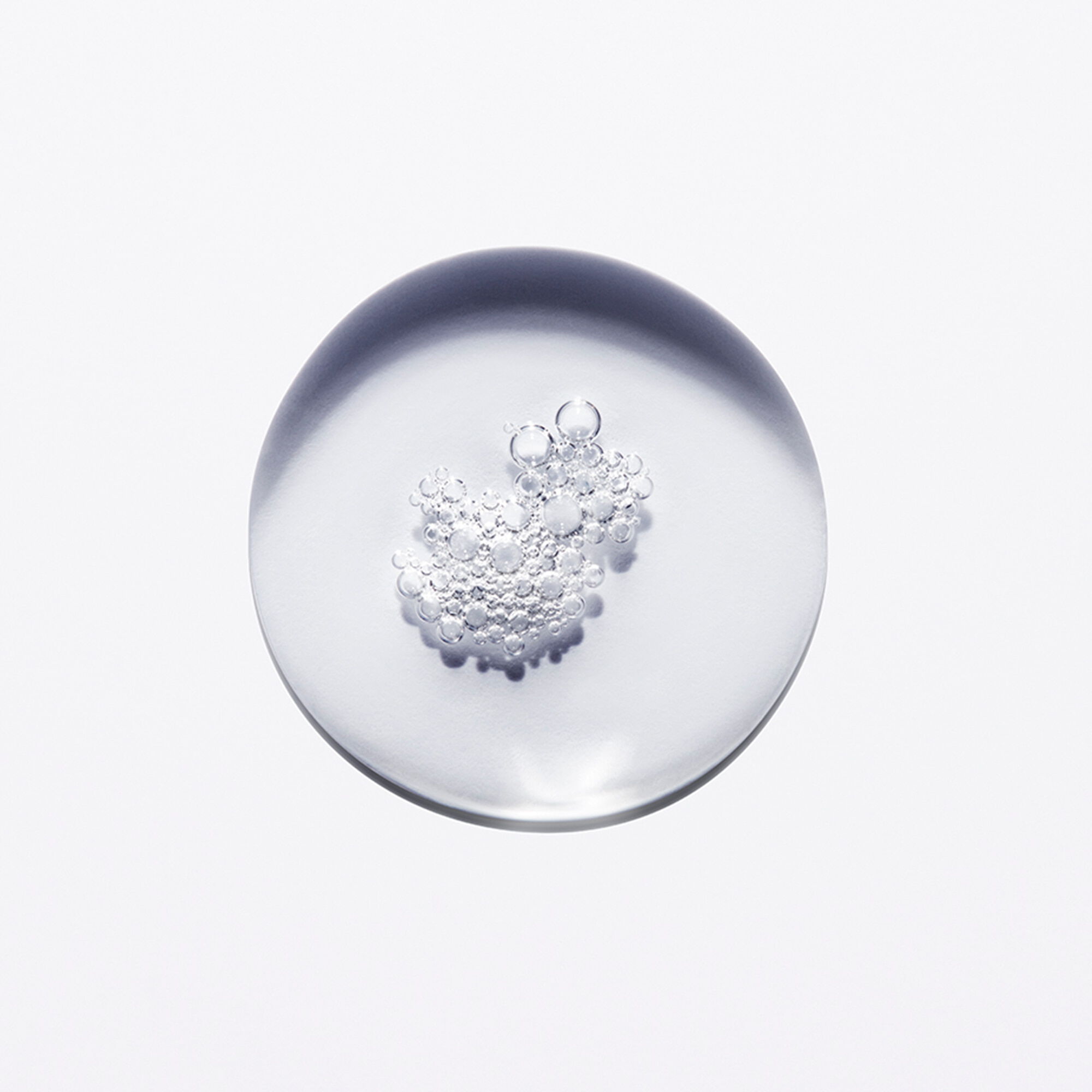 كرونولوجيست شامبو بان ريجينيران لإعادة حيوية الشعر